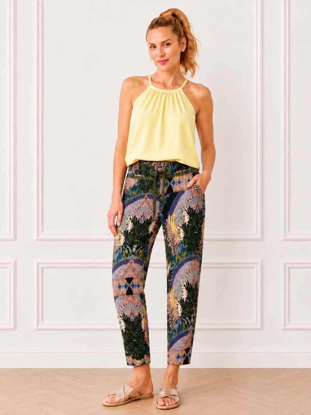 NWT $168 Walter Baker XS Abi Womens Pull On Tapered Crop Tropical Print Pants